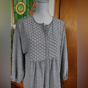Banana Republic Gray Patterned Blouse